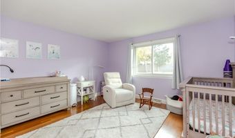 33 Rosewood Ln, Cumberland, RI 02864