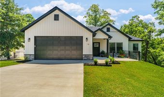 16 Hawthorn Ln, Bella Vista, AR 72715