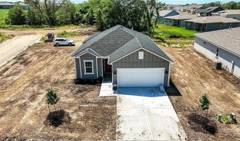 1665 N Grayhawk Dr, Basehor, KS 66007