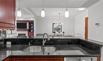 341 Thames St 103, Bristol, RI 02809