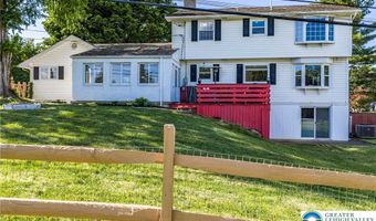 3146 Club Dr, Allentown, PA 18103