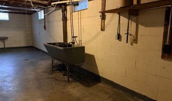 1768 Liberty Dr, Akron, OH 44313