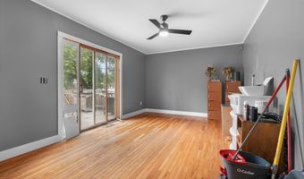 40 Elm St, Beachwood, NJ 08722