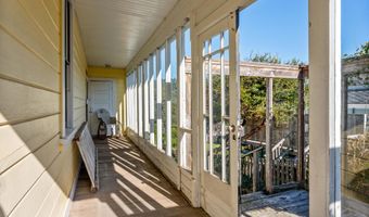 33850 East Ln, Albion, CA 95410