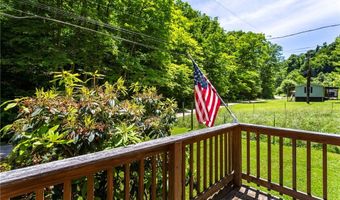 709 Waugh Branch Rd, Barboursville, WV 25504