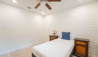 109 Saunders Ln, Aransas Pass, TX 78336