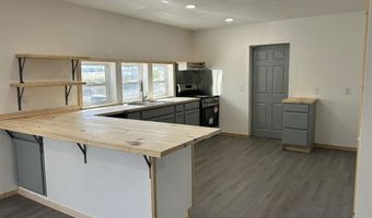 690 Autumnwood Rd, Ash Flat, AR 72513