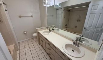 906 CHIPAWAY Dr, Apollo Beach, FL 33572