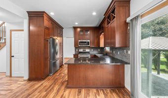 2904 Bayberry Rd, Ames, IA 50014