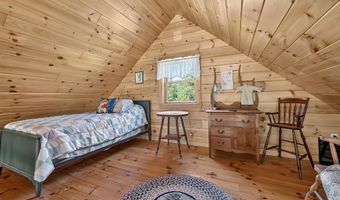 625 Mcgrath Pond Rd, Belgrade, ME 04917