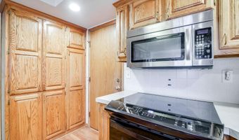 118 Chapel Dr, Andover, KS 67002