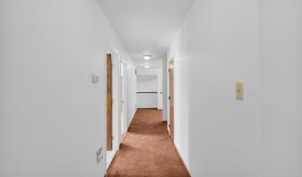 3908 SHORT HILL Dr, Allentown, PA 18104