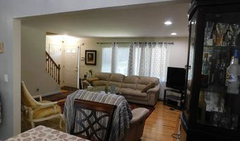 8 Tilden Rd, Danbury, CT 06810