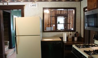 1621 10th St, Aurora, NE 68818