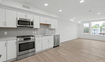701 N HENRY St 213, Alexandria, VA 22314