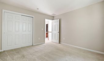25 Brittany Ct, Atlantic Highlands, NJ 07716