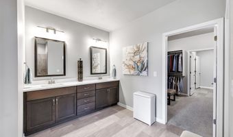 5668 N KESTREL Cir, Appleton, WI 54913