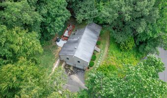 13 Tommys Ln, Brookfield, CT 06804