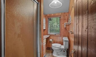 26 Thomas St, Charlestown, RI 02813