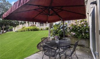 428 Gibbs Ave 4, Newport, RI 02840