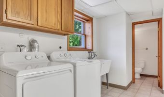 471 Linden Ln, Antioch, IL 60002