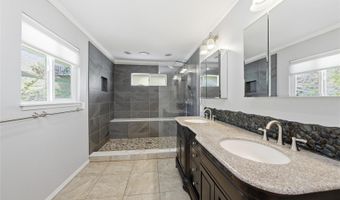 1386 Nanialii St, Kailua, HI 96734