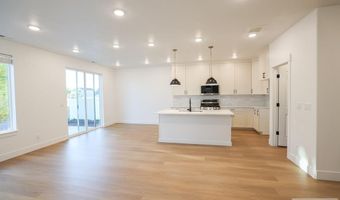 578 N Curlew Dr, Ammon, ID 83406