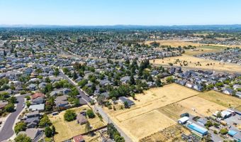 3829 Elwin Ln, Santa Rosa, CA 95403