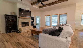 1013 Churchill Ln, Millsap, TX 76066