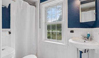 345 W Auburn Rd, Auburn, ME 04210