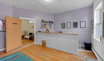 14 School St, Bristol, VT 05443