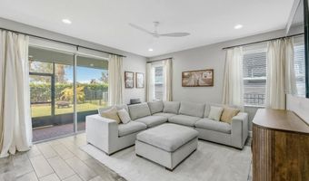 6135 VOYAGERS Pl, Apollo Beach, FL 33572