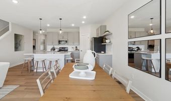 928 Darter Dr, Bowling Green, OH 43402