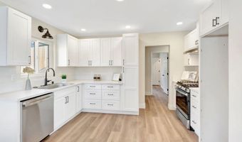 9188 Valencia St, Spring Valley, CA 91977