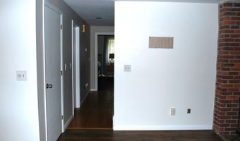 43 Camelot Dr, Bedford, NH 03110