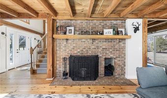 40 Charlotte Ave, North Kingstown, RI 02874