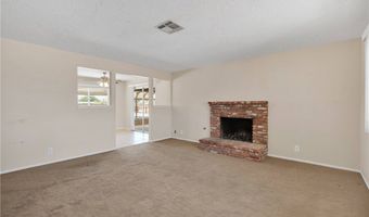 15530 Dakota Rd, Apple Valley, CA 92307