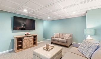 123 Terrace Ave, Cumberland, RI 02864