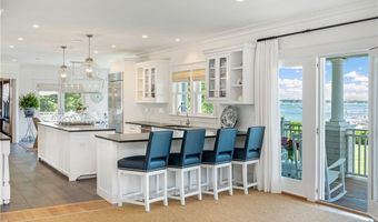 169 Wellington Ave, Newport, RI 02840