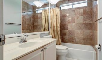 501 Clayworth Dr, Ballwin, MO 63011