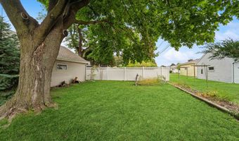 1413 E PERSHING St, Appleton, WI 54911
