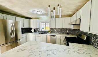 5 Edgewood Ave, Cumberland, RI 02864