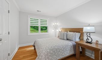 3 Bayberry Dr, Brookfield, CT 06804