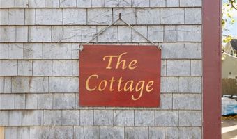 267 Green End Ave, Middletown, RI 02842