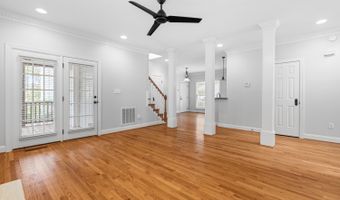 1773 Town Home Dr, Apex, NC 27502