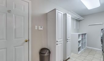 1515 Dietrich Glen Dr, Ballwin, MO 63021
