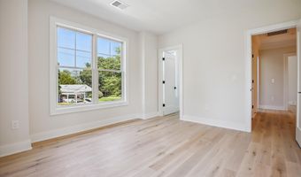 10033 CLUE Dr, Bethesda, MD 20817