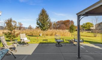 1911 Greyson Dr, Auburn, IN 46706