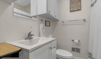 208 Kenneth Dr, Boiling Springs, SC 29316