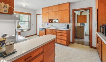 320 S 2Nd St, Albia, IA 52531